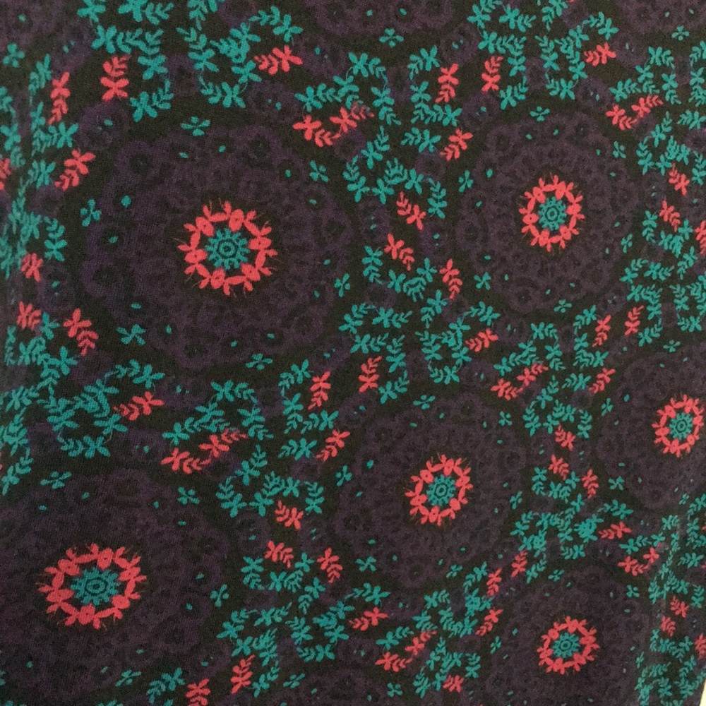 LLr Julia - Picture 2 of 2